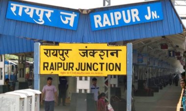 बेर्किंग ..रायपुर रेलवे स्टेशन के खड़ी ट्रेन में ब्लास्ट सीआरपीएफ के 6 जवान घायल देखें तस्वीरें