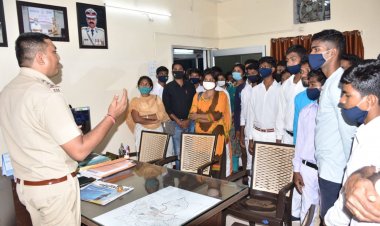 सिटी कोतवाली थाने में बाल सुरक्षा सप्ताह का आयोजन किया और बच्चों को साइबर क्राइम के बारे में जानकारी दी..