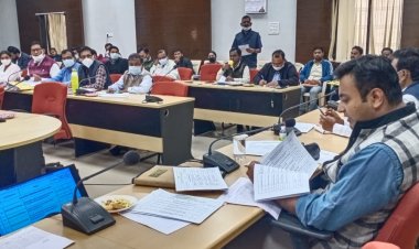 मेगा टीकाकरण अभियान, एक लाख टीकाकरण के लक्ष्य को हासिल करने के लिए कलेक्टर ने दिये निर्देश..