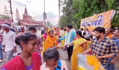 मसिह समाज के युवाओं ने राम भक्तों को शरबत पिलाकर आपसी भाईचारे की मिशाल पेश की