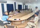 पुलिस अधीक्षक बस्तर द्वारा लिया गया डायल-112 की मीटिंग  उत्कृष्ट कार्य करने वाले जवानों को किया गया सम्मानित