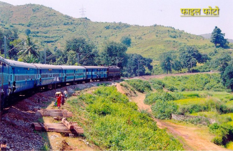 2 दिन तक किरंदुल नहीं जाएगी यात्री ट्रेनें कमालूर में निर्माणकाम के चलते लिया गया निर्णय, जगदलपुर होगा अंतिम स्टॉपेज 