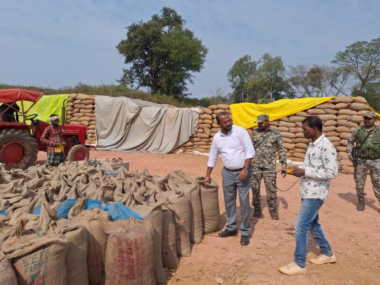 कलेक्टर ने किया करणपुर धान उपार्जन केंद्र किया औचक निरीक्षण, रामपाल मंदिर में दर्शन कर जिले की खुशहाली की कामना