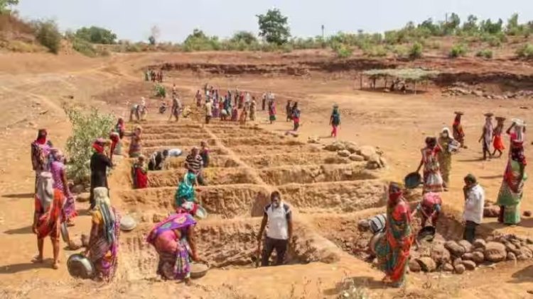 मनरेगा मजदूरों के लिए खुशखबरी...केंद्र सरकार ने अलग-अलग राज्यों के लिए बढ़ाई मजदूरी दर