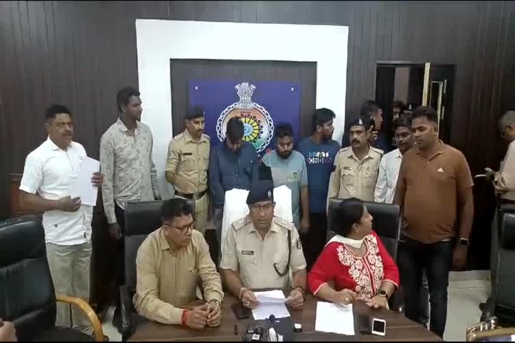 सटोरियों की खैर नहीं… ऑनलाइन सट्टा को लेकर एक्टिव हुई पुलिस, सामने आ रहे कई बड़े लिंक