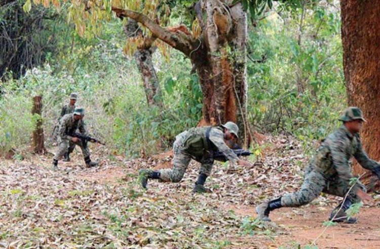 नक्सल गश्त सर्चिंग के दौरान गलती से चली गोली...डीआरजी एक जवान की मौत,दूसरा घायल