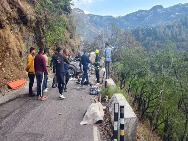 Big Accident : अनियंत्रित हुई फोर्ड कार, 5 लोगों की दर्दनाक मौत