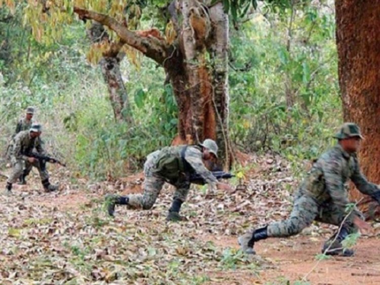 BREAKING: बीजापुर में आईईडी ब्लास्ट:नक्सलियों के जाल में फंसे जवान, 2 जवान शहीद, 4 घायल रायपुर होंगे एयरलिफ्ट