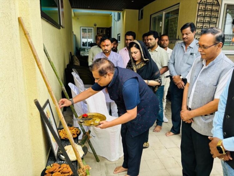 जोगी निवास में धूमधाम से मनाया गया हरेली त्यौहार, अमित जोगी ने छत्तीसगढ़ महतारी और कृषि यंत्र की पूजा अर्चना की