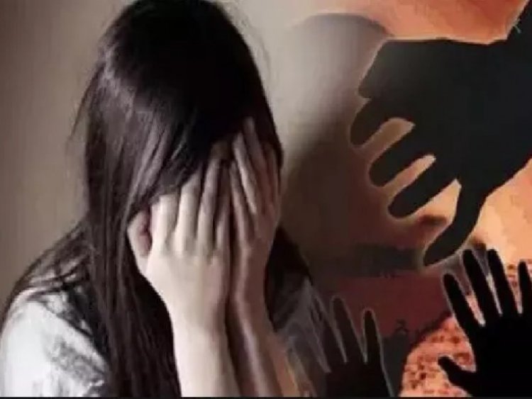 CRIME NEWS : 15 वर्षीय स्कूली छात्रा से दोस्त ने किया दुष्कर्म...वीडियो वायरल, जांच में जुटी पुलिस