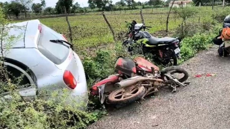 छत्तीसगढ़ में बड़ा हादसा, दो बाइक में जोरदार भिड़ंत, तीन लोगों की मौत