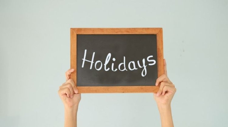 Holidays : नवंबर में इतने दिन बंद रहेंगे स्कूल-कॉलेज, देखें छुट्टियों की लिस्ट