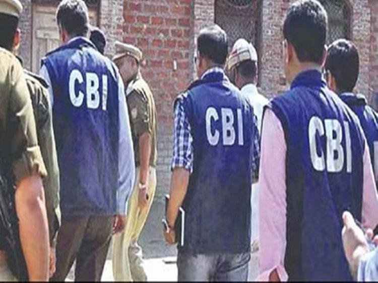 CBI की बड़ी कार्रवाई, 60 हजार रुपए की रिश्वत लेते धरे गये CGST के दो अफसर