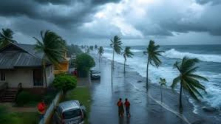 Cyclone Fengal: तमिलनाडु में तेज हवाओं के साथ भारी बारिश, समुद्र तट की ओर बढ़ रहा ‘फेंगल’