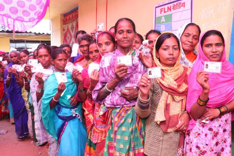 अतिसंवेदनशील क्षेत्र के मतदाताओं जताया लोकतंत्र पर भरोसा, जमकर हुई वोटिंग...