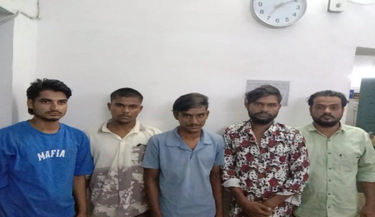 अश्लील वीडियो भेजकर वकील से ब्लैकमेलिंग कर 50 हजार रूपये मांगने वाले गिरोह का भांडा फूटा एक नाबालिग समेत 6 आरोपी गिरफ्तार